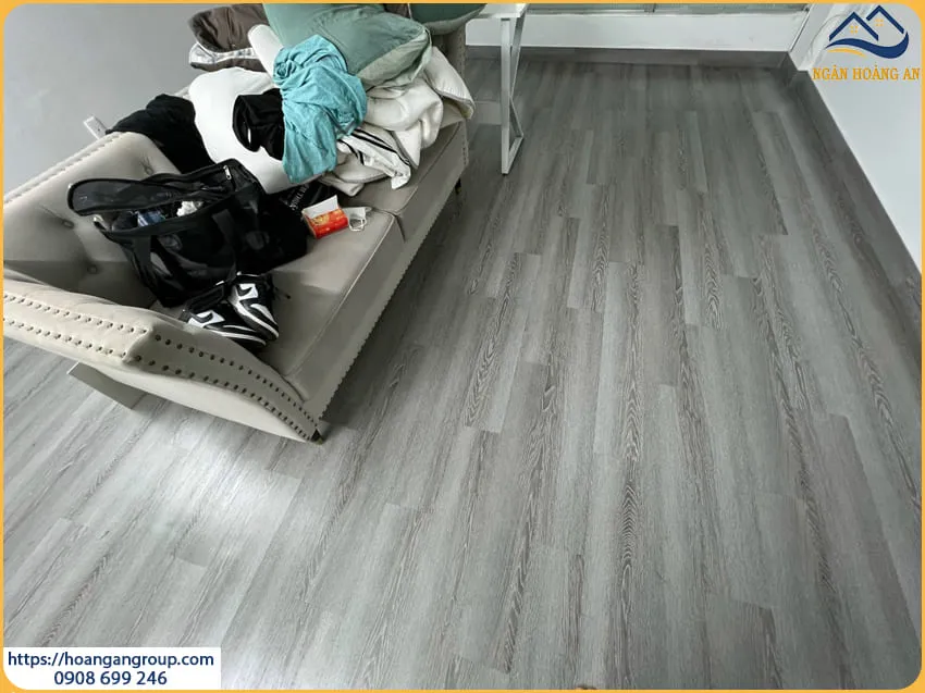 Lót Sàn Nhựa Giả Gỗ Cho Phòng Khách Tại Phú Nhuận TPHCM