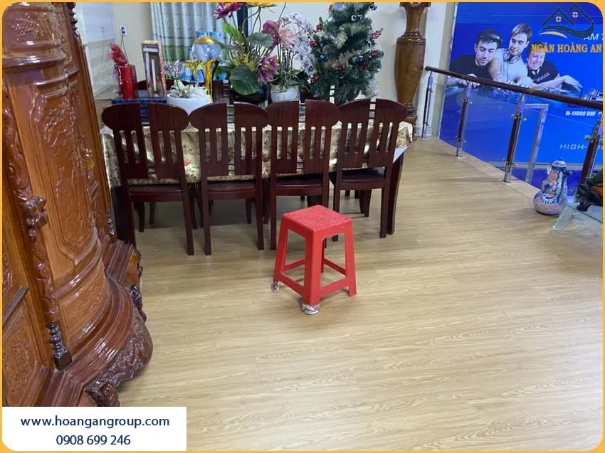 Khách Hàng Hài Lòng Tuyệt Đối Sau Khi Thi Công Sàn Nhựa Giả Gỗ Khách Hàng Hài Lòng Tuyệt Đối Sau Khi Thi Công Sàn Nhựa Giả Gỗ