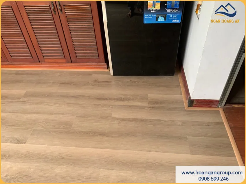 Lắp Đặt Sàn Nhựa Hèm Khoá Morser C602 Cho Nhà Ở