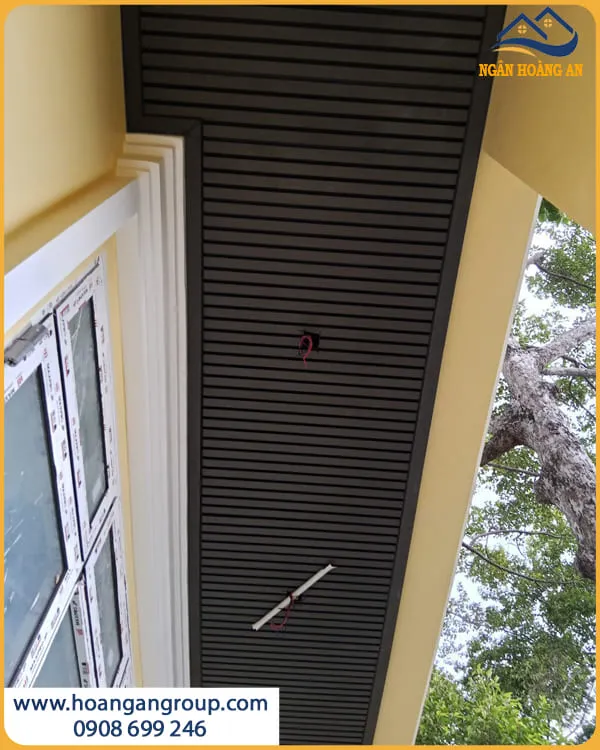 Lắp Trần Mái Hiên Lam Sóng Ngoài Trời Màu Dark Grey