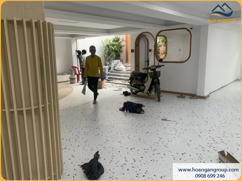 Lát Sàn Nhựa Dán Keo Nâng Tầm Thẩm Mỹ