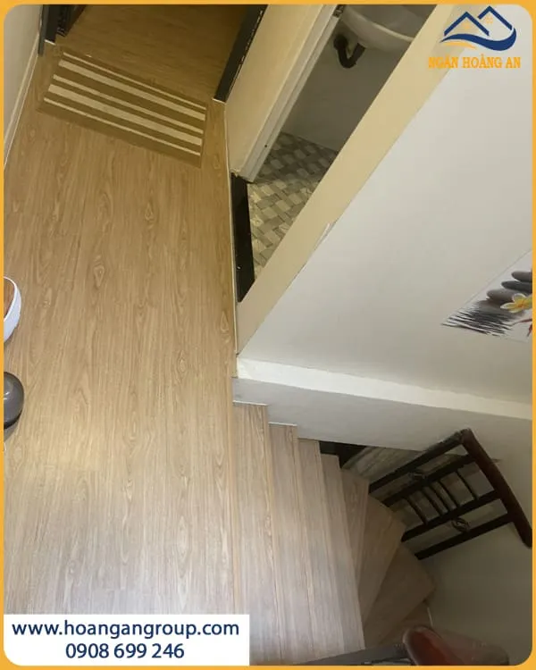 Lát Sàn Nhựa Dán Keo Nâng Tầm Thẩm Mỹ