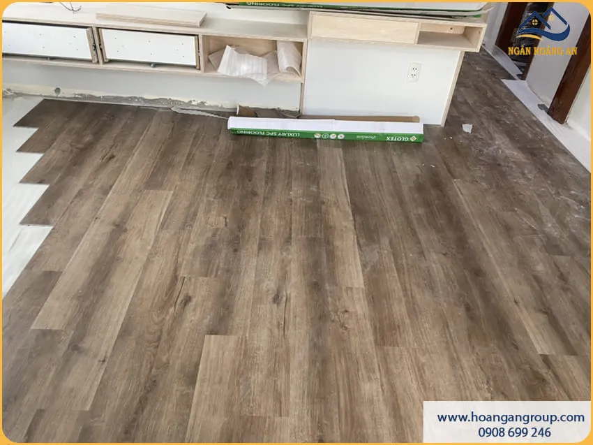 Lát Sàn Nhựa Hèm Khoá Cho Căn Hộ Hiện Đại