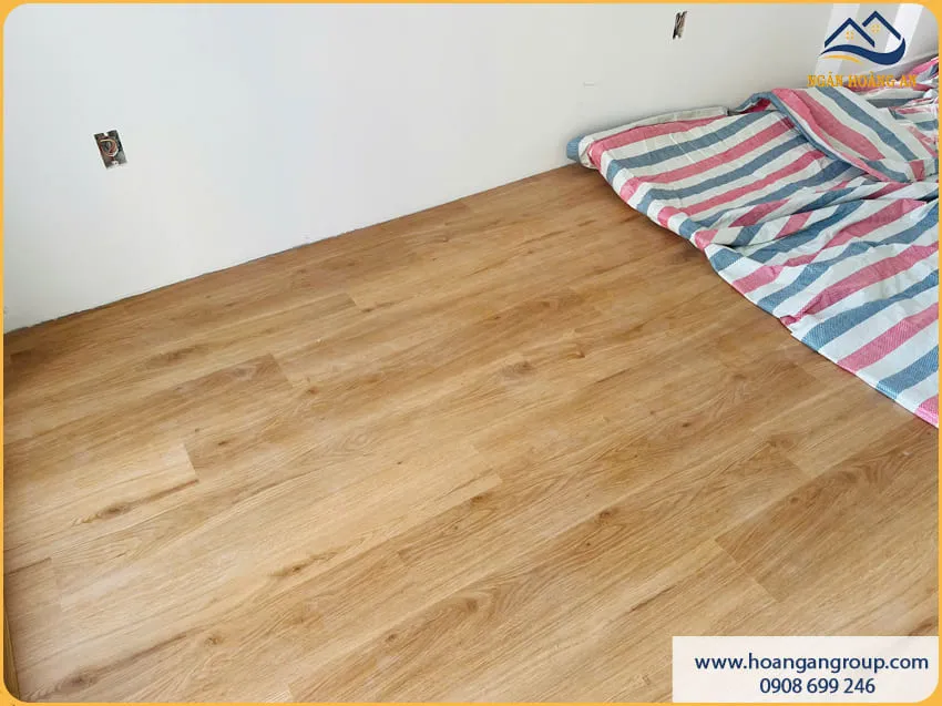 Lát Sàn Nhựa Hèm Khoá Nhanh Gọn Cho Phòng Ngủ Lát Sàn Nhựa Hèm Khoá Nhanh Gọn Cho Phòng Ngủ