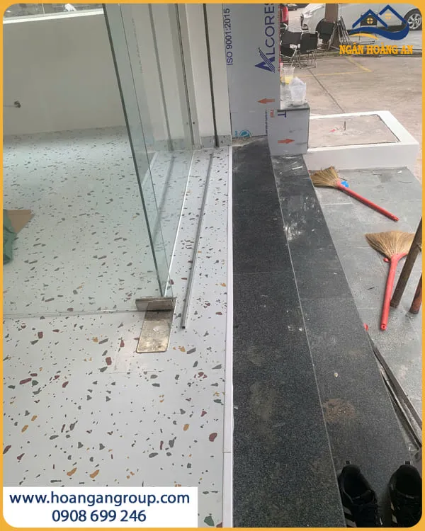 Lát Sàn Nhựa MSFloor W309 Cho Cửa Hàng