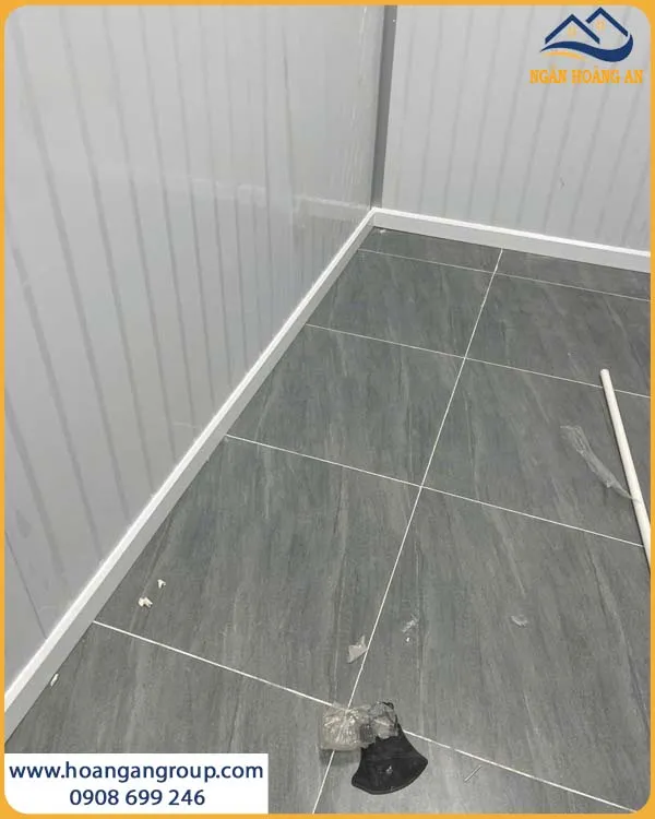 Các Góc Bo Được Xử Lý Chỉn Chu Bằng Len Chân Tường Màu Trắng Các Góc Bo Được Xử Lý Chỉn Chu Bằng Len Chân Tường Màu Trắng