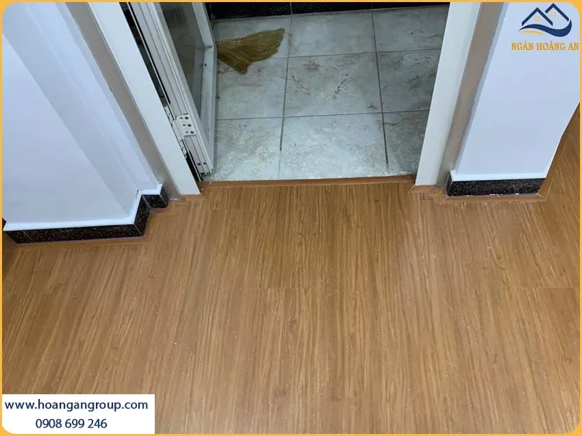 Phòng Khách Được Thi Công Sàn Gỗ Công Nghiệp Robina Đẹp Và Thu Hút Phòng Khách Được Thi Công Sàn Gỗ Công Nghiệp Robina Đẹp Và Thu Hút