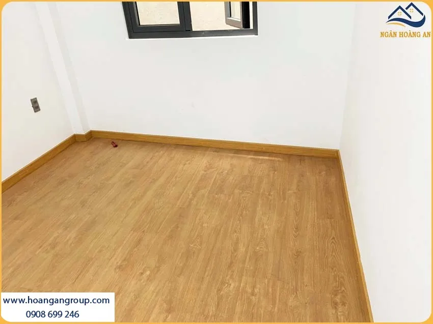 Khách Hàng Hài Lòng Tuyệt Đối Sau Khi Thi Công Sàn Gỗ Công Nghiệp