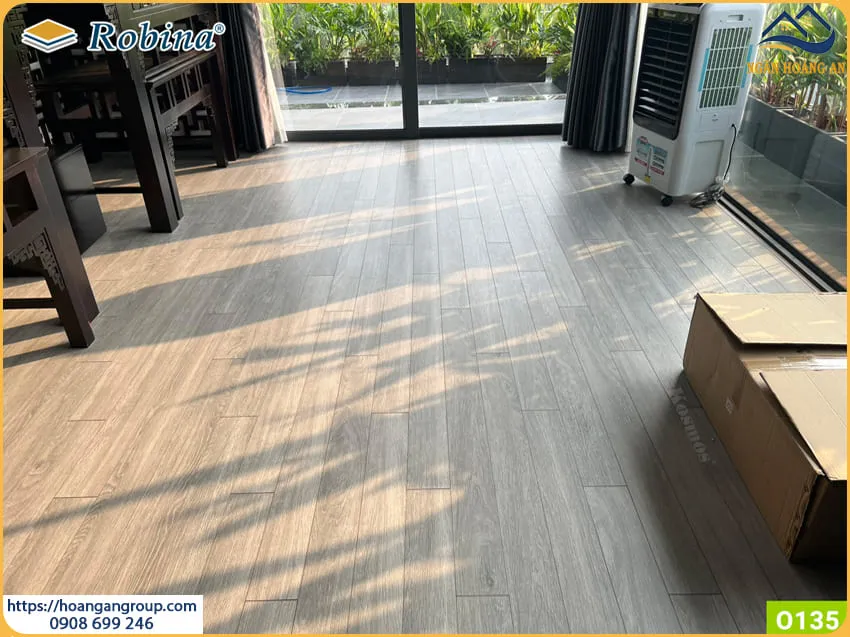 Lót Sàn Gỗ Công Nghiệp Robina Tại Quận 8 TPHCM