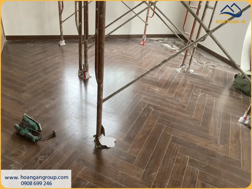 Lót Sàn Gỗ Xương Cá Cho Phòng Khách Độc Đáo