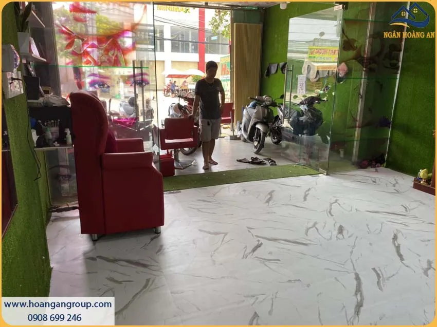 Tạo Phong Cách Riêng Với Sàn Nhựa Có Keo Sẵn Vân Đá
