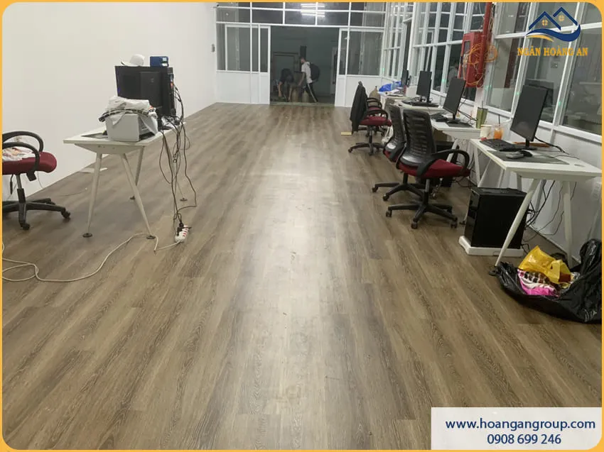 Lót Sàn Nhựa Cho Văn Phòng Công Ty Thêm Hiện Đại Chuyên Nghiệp Lót Sàn Nhựa Cho Văn Phòng Công Ty Thêm Hiện Đại Chuyên Nghiệp