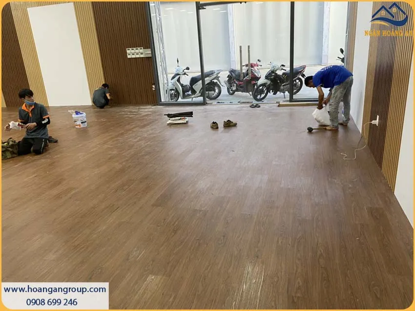 Sàn Nhựa Dán Keo Cho Văn Phòng Theo Phong Cách Hiện Đại
