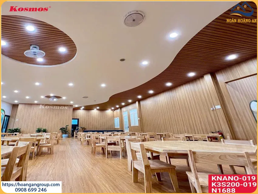 Lót Sàn Nhựa Giả Gỗ Cho Nhà Hàng TạI Quận 3 TPHCM
