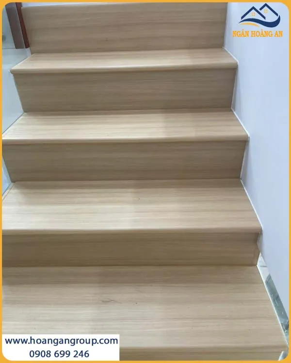Mặt Bậc Cầu Thang Galawood MB-913 Chống Trơn An Toàn