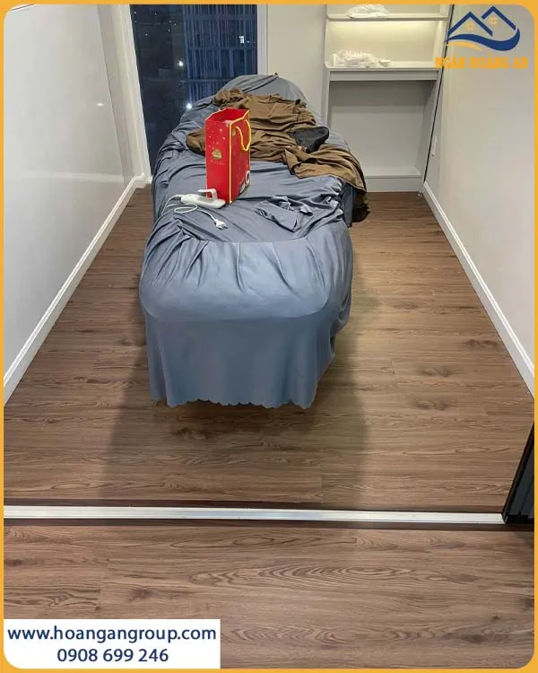 Sàn Nhựa Dán Keo MsFloor 33303 Trong Không Gian SPA