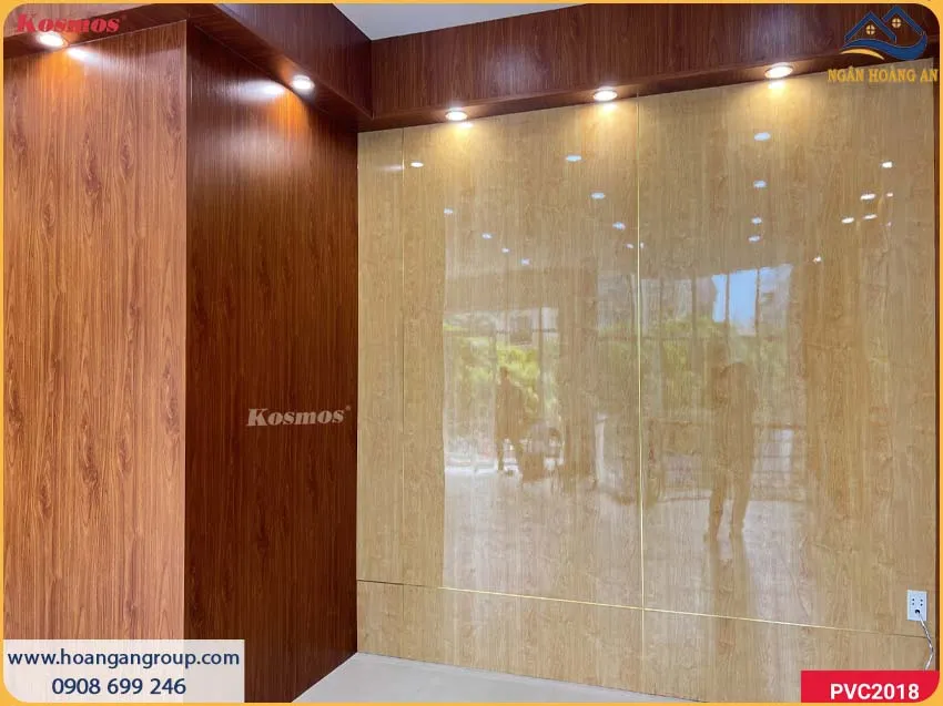 Mẫu Ốp Tường PVC Giả Gỗ Giúp Không Gian Công Ty Nổi Bật