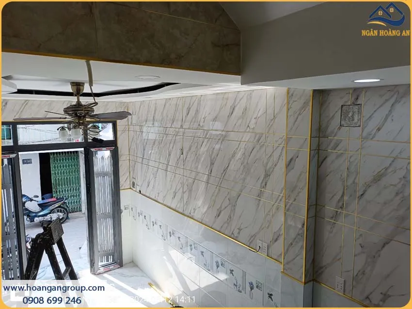 Thi Công Tường PVC Giả Đá Cho Nhà Ở Bền Đẹp