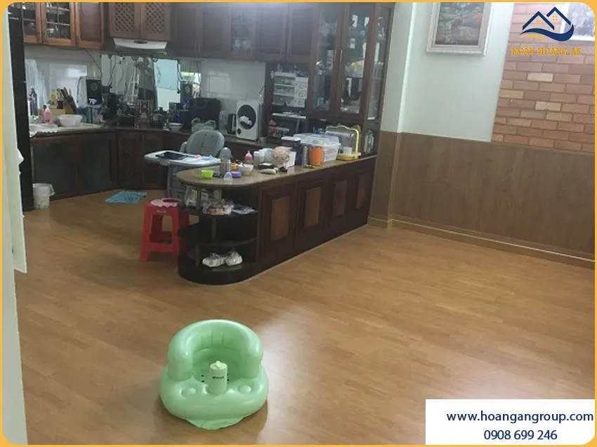 Mẫu Sàn Gỗ Công Nghiệp Dễ Vệ Sinh Cho Khu Vực Nhà Bếp