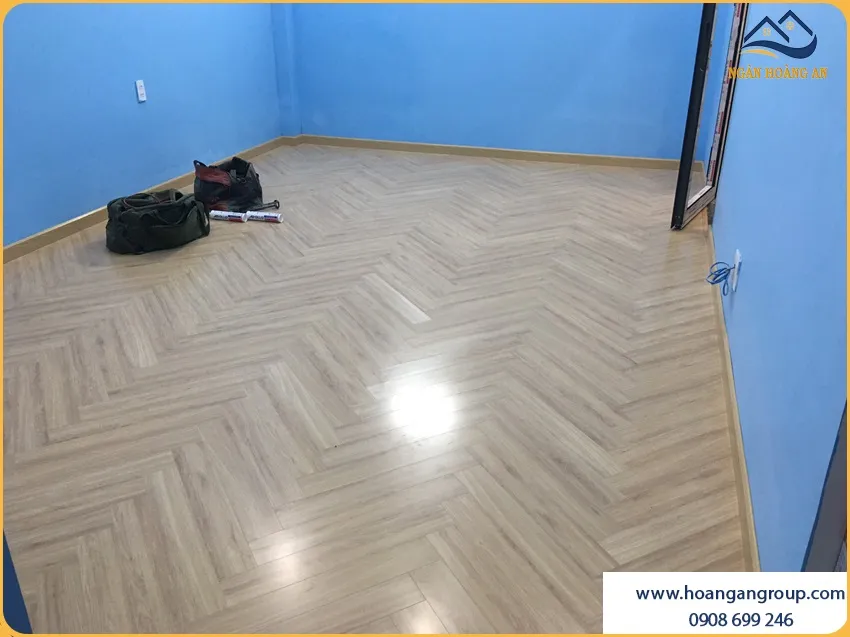 Sàn Gỗ Xương Cá Tạo Điểm Nhấn Cho Phòng Ngủ Hiện Đại Sàn Gỗ Xương Cá Tạo Điểm Nhấn Cho Phòng Ngủ Hiện Đại