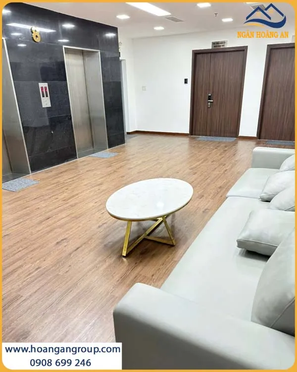 Hoàn Thiện Không Gian Văn Phòng Với Sàn Dán Keo MsFloor 22005