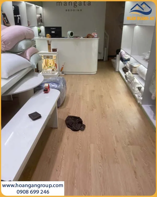 Không Gian Kinh Doanh Thêm Ấn Tượng Với Sàn THFloor T022