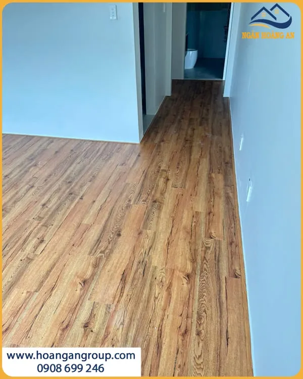 Ngân Hoàng An Thi Công Sàn Hèm Khóa THFLoor HS8012 Chuyên Nghiệp