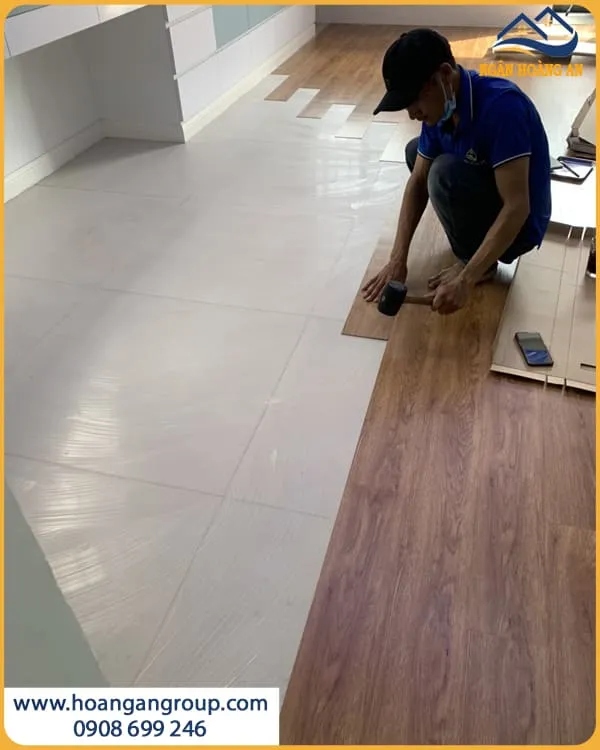 Ngân Hoàng An Thi Công Sàn Nhựa Dán Keo Chất Lượng Giá Tốt