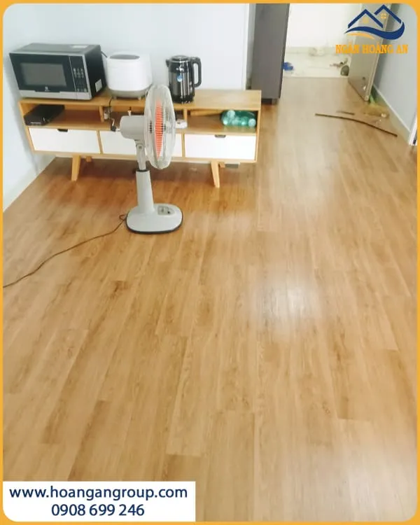 Nhà Ở Sạch Đẹp Sau Khi Lát Sàn Nhựa Dán Keo Nhà Ở Sạch Đẹp Sau Khi Lát Sàn Nhựa Dán Keo