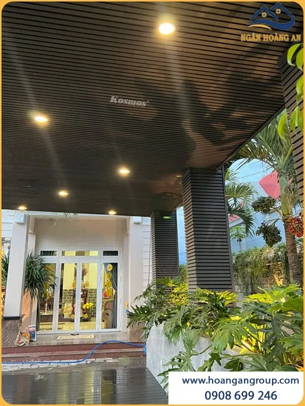 Thi Công Ốp Gỗ Nhựa Ngoài Trời Kosmos Cho Lối Đi Sân Vườn