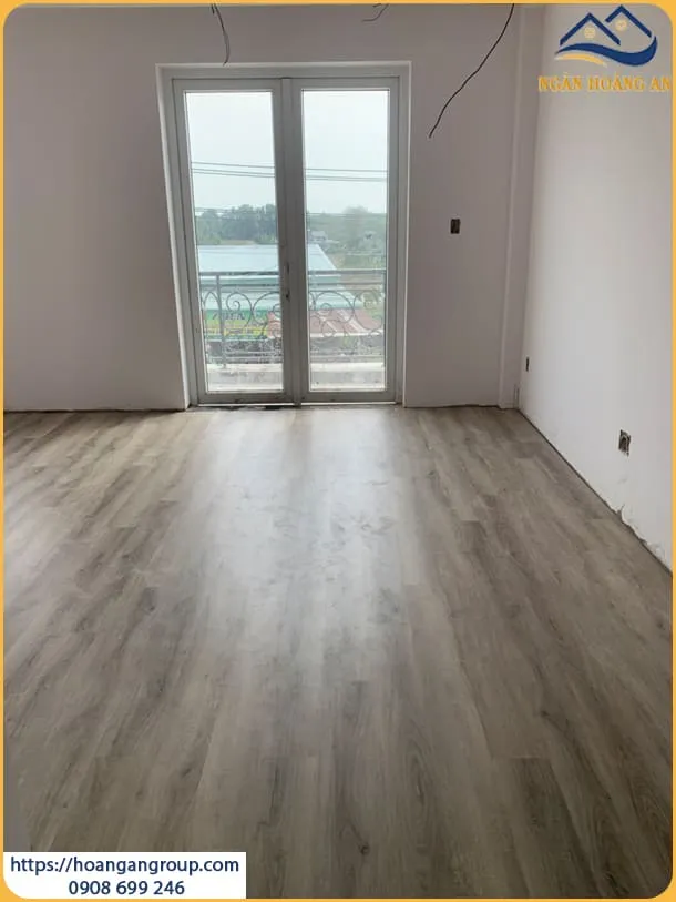 Nơi Thi Công Sàn Nhựa Giá Rẻ Uy Tín Tại Quận 5 TPHCM