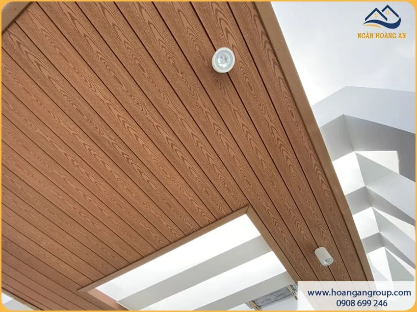 Ốp Gỗ Nhựa Ngoài Trời Kosmos Cho Mái Hiên Nhà