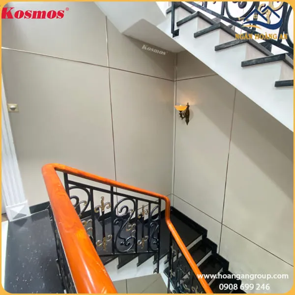 Công Trình Ốp Lối Đi Cầu Thang Bằng Tấm Than Tre Kosmos