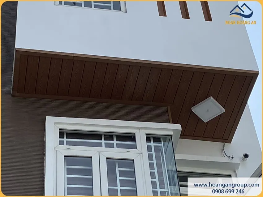 Ốp Mái Hiên Gỗ Nhựa Ngoài Trời Kosmos Light Wood