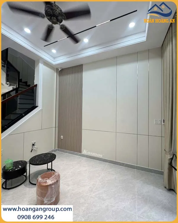 Mẫu Ốp Tường Phòng Khách Bằng Tấm Ốp Than Tre Đẹp