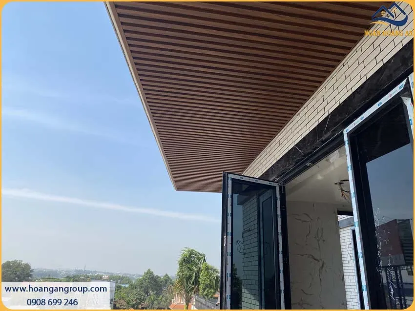 Thi Công Ốp Trần Lam 3 Sóng Cao Kosmos Tạo Nên Sự Sang Trọng