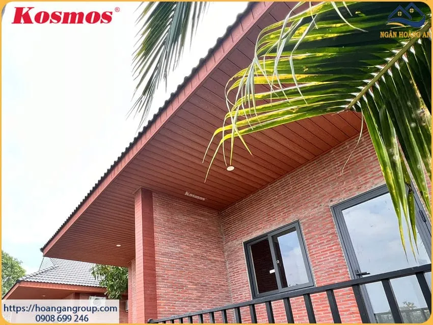 Ốp Trần Mái Hiên Bằng Tấm Ốp Ngoài Trời Tại Quận 12 TPHCM