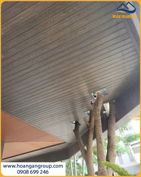 Ốp Trần Ngoài Trời Bằng Lam Sóng Phủ ASA Bền Bỉ