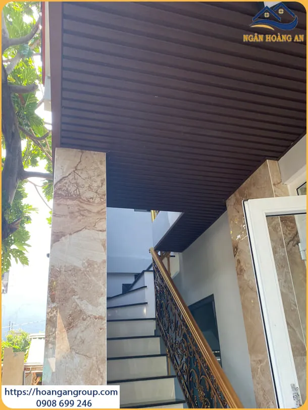 Ốp Trần Nhựa Lam Sóng Giả Gỗ Tại Phú Nhuận TPHCM Ốp Trần Nhựa Lam Sóng Giả Gỗ Tại Phú Nhuận TPHCM