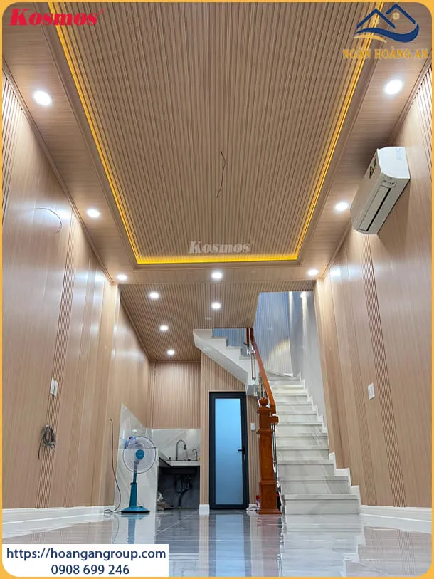 Ốp Trần Nhựa Lam Sóng Nano Giả Gỗ Tại Quận 1 TPHCM Ốp Trần Nhựa Lam Sóng Nano Giả Gỗ Tại Quận 1 TPHCM