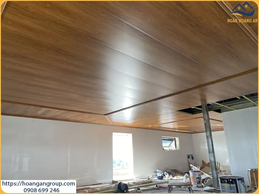 Ốp Trần Nhựa Nano Giả Gỗ Cho Nhà Ở Tại Hóc Môn TPHCM