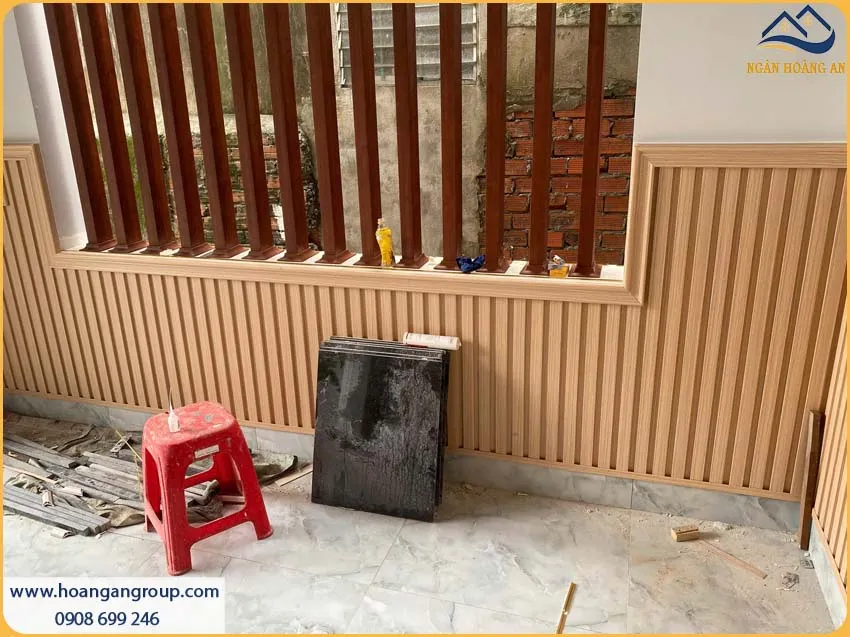 Thi Công Ốp Tường Lamri Lam 3 Sóng Thấp Kosmos Tạo Nên Sự Sang Trọng Thi Công Ốp Tường Lamri Lam 3 Sóng Thấp Kosmos Tạo Nên Sự Sang Trọng