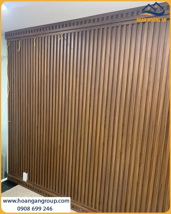 Phòng Khách Được Ốp Tường Bằng Lam Sóng Cao Kosmos 4S200X25-009 Phòng Khách Được Ốp Tường Bằng Lam Sóng Cao Kosmos 4S200X25-009