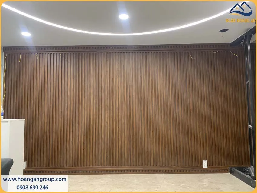 Khách Hàng Ưa Chuộng Lam Sóng Giả Gỗ 4S200X25-009 Ốp Tường Cho Nhà Ở Khách Hàng Ưa Chuộng Lam Sóng Giả Gỗ 4S200X25-009 Ốp Tường Cho Nhà Ở