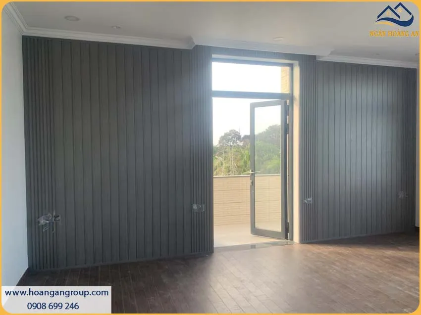 Tấm Lam Sóng Giả Gỗ Kosmos Lắp Đặt Thời Thượng Cho Phòng Khách