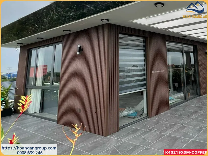 Ốp Tường Lam Sóng Ngoài Trời Cho Nhà Phố Tại Quận 4 TPHCM Ốp Tường Lam Sóng Ngoài Trời Cho Nhà Phố Tại Quận 4 TPHCM