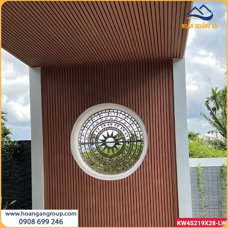 Ốp Tường Lam Sóng Ngoài Trời Giúp Không Gian Sang Trọng