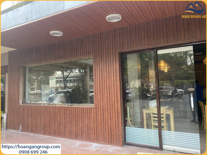 Ốp Tường Lam Sóng Nhựa Giả Gỗ Uy Tín Tại Bình Tân TPHCM Ốp Tường Lam Sóng Nhựa Giả Gỗ Uy Tín Tại Bình Tân TPHCM