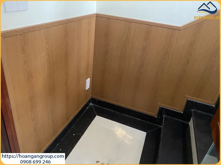 Ốp Tường Nano Nhựa Giả Gỗ Cho Cầu Thang Tại Nhơn Trạch Đồng Nai