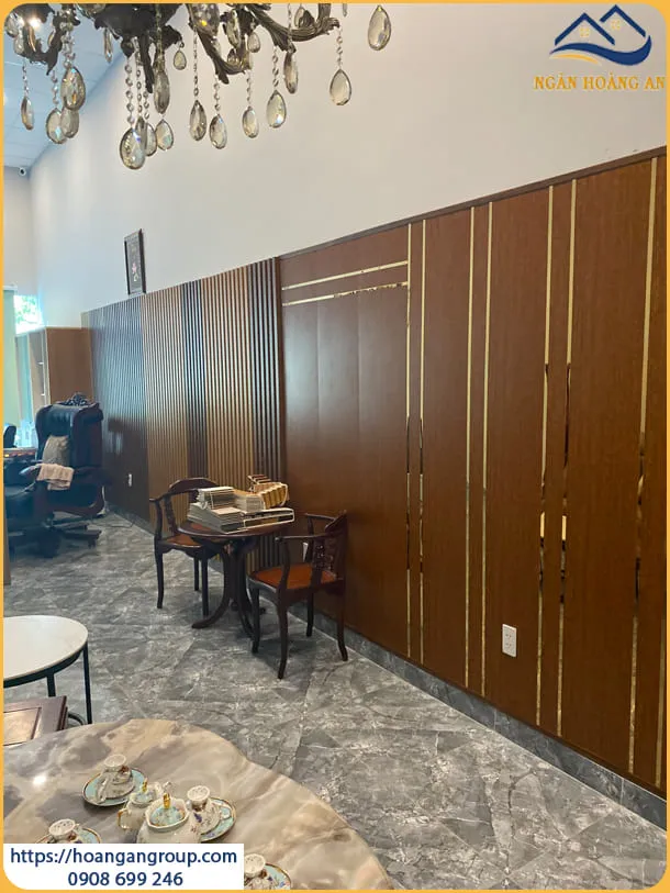 Ốp Tường Nhựa Giả Gỗ Cho Nhà Ở Tại Quận 11 TPHCM
